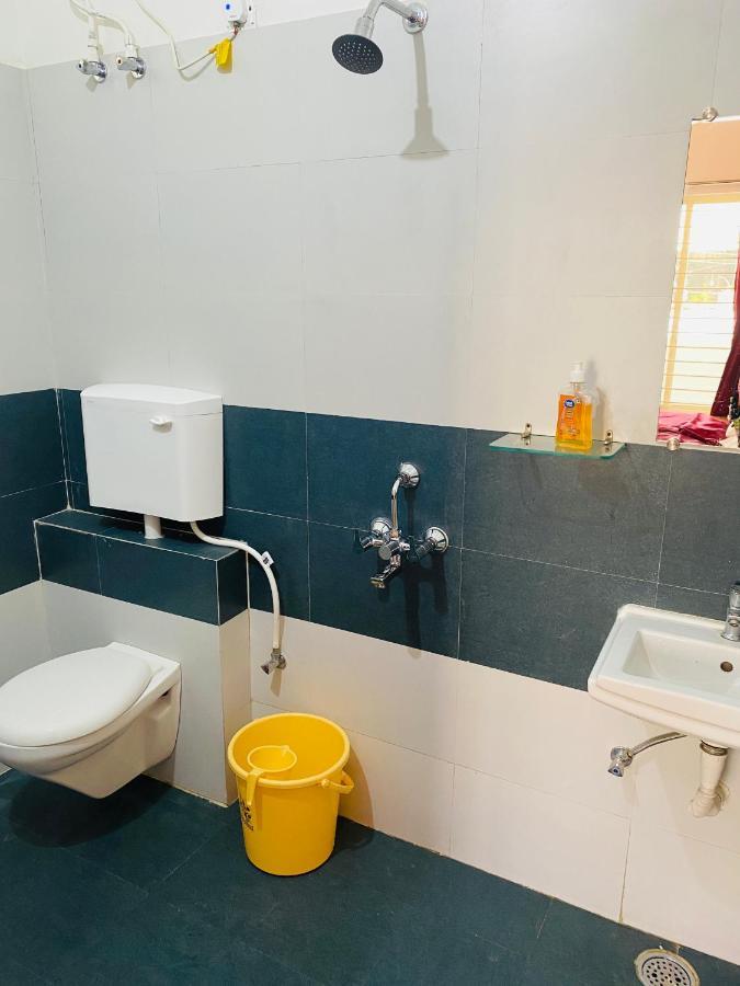 The Autumn Leaves Bhopal Bed & Breakfast Ngoại thất bức ảnh